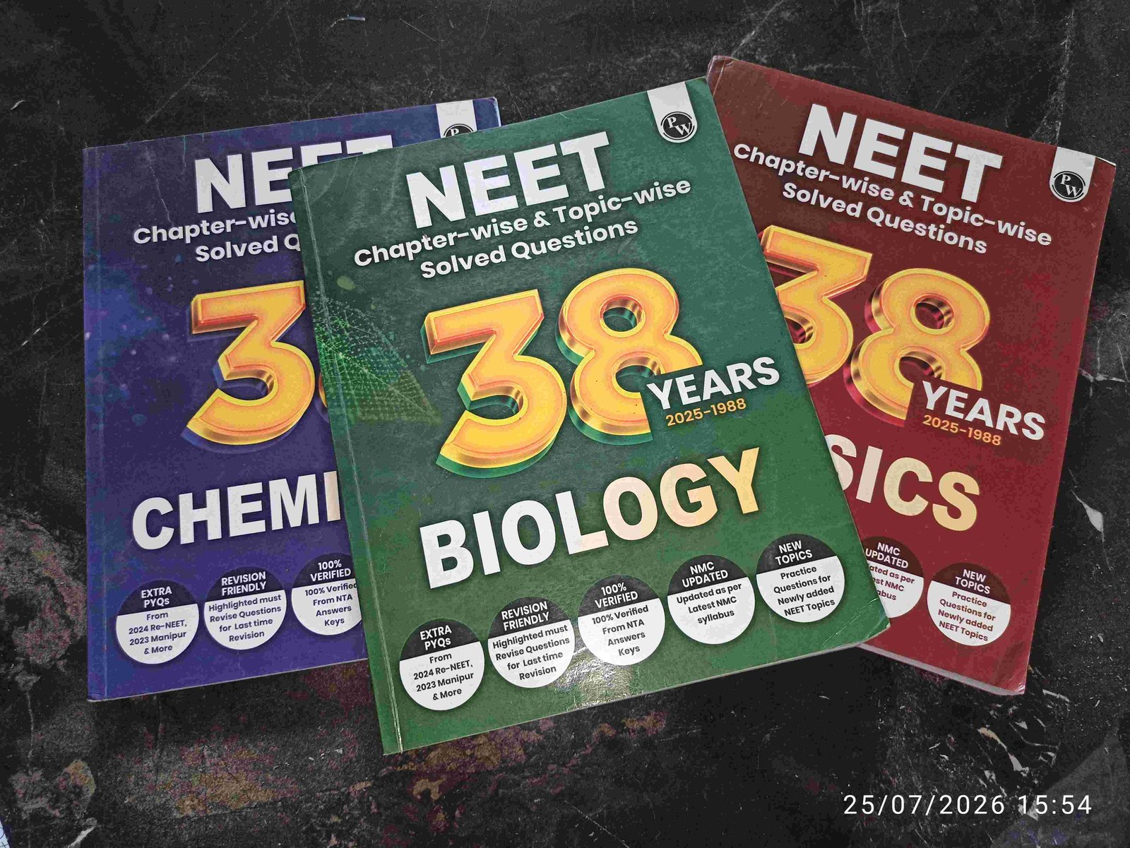 PW NEET 38 Years PYQ's QUESTION SET✨ - Second Hand - Bookaao