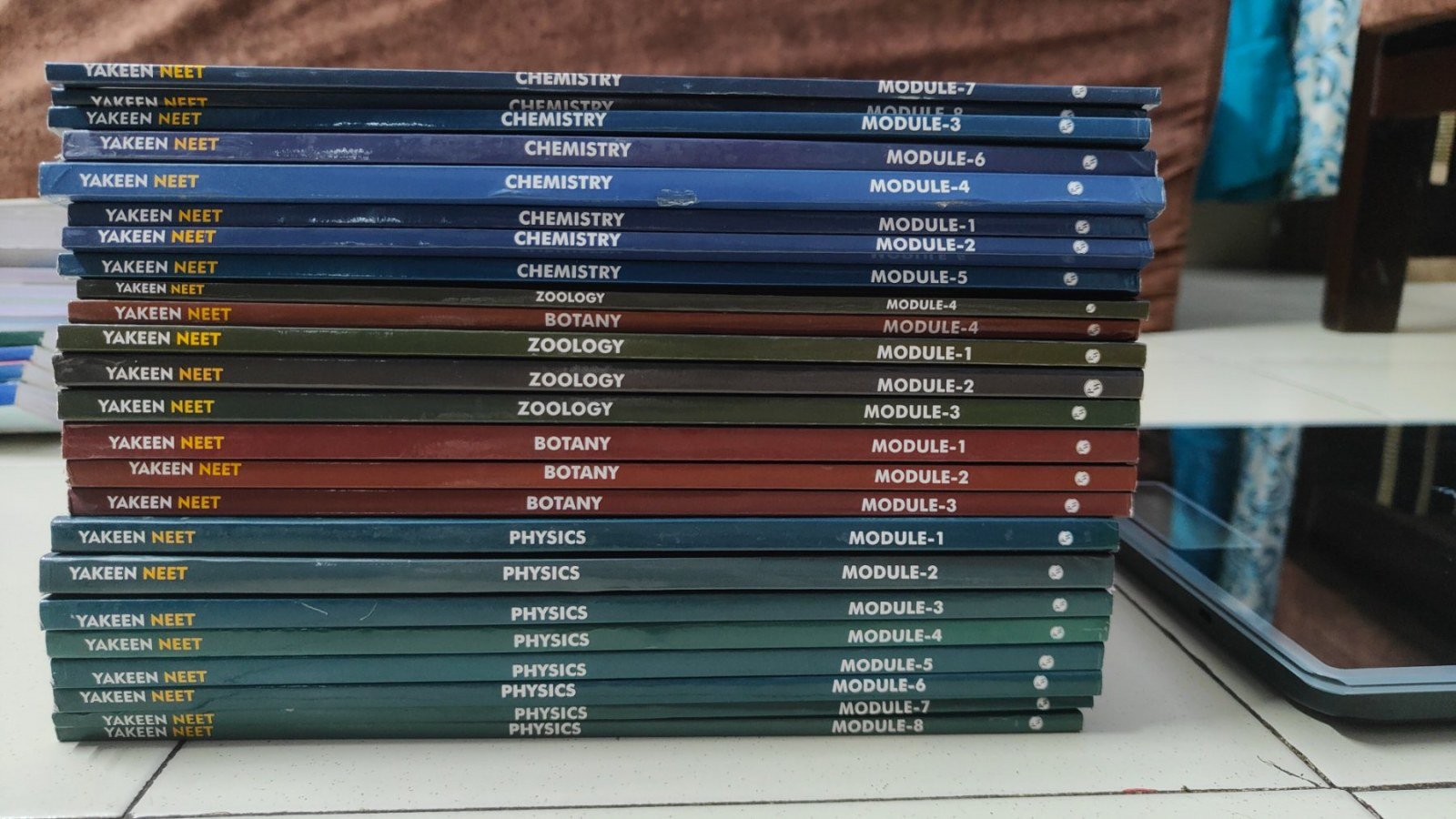 PW NEET Modules PCB Physics Chemistry Biology - Second Hand - Bookaao
