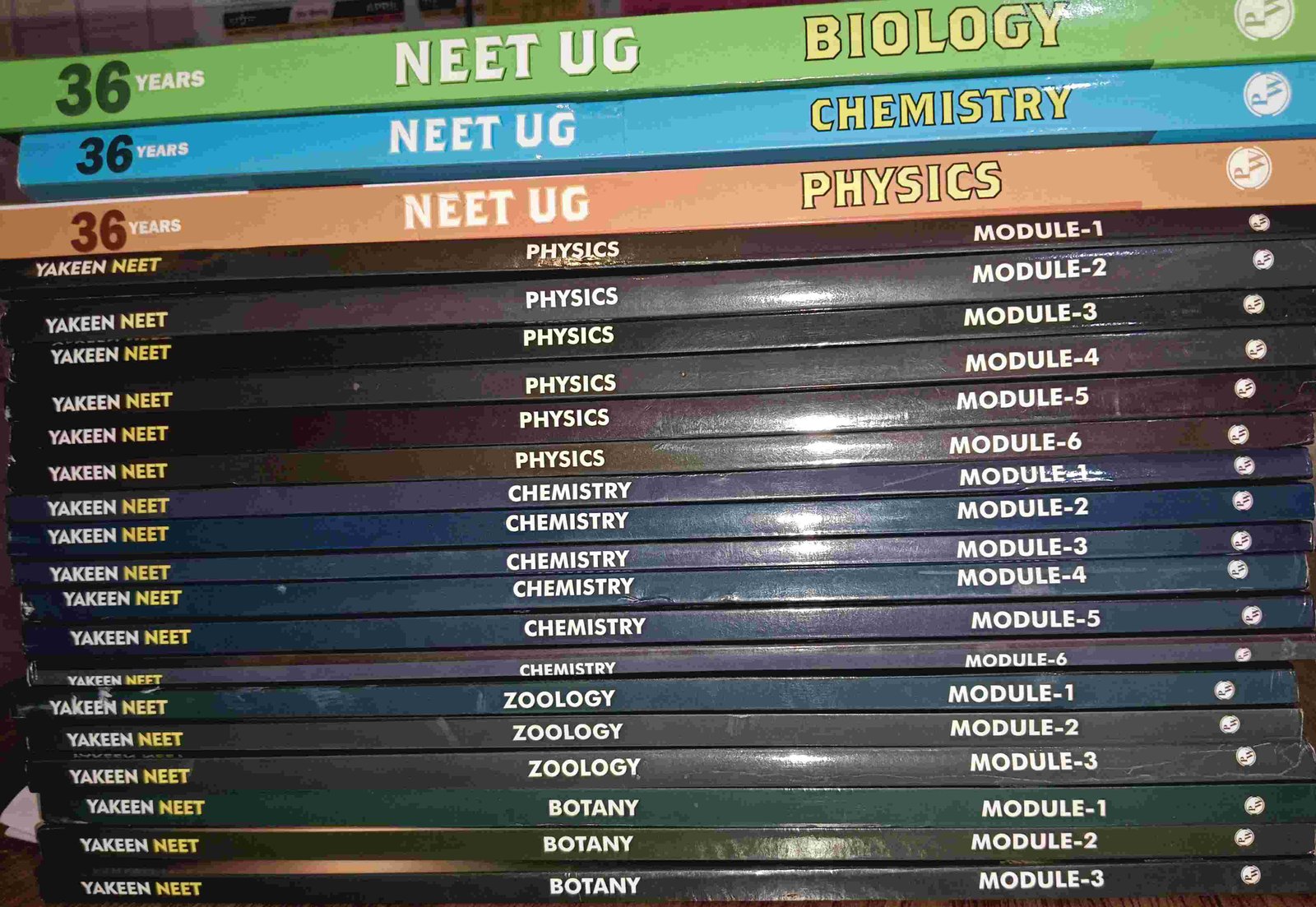 pw yakeen modules +36 year pyq books+ mindmaps PCB - New Book - Bookaao