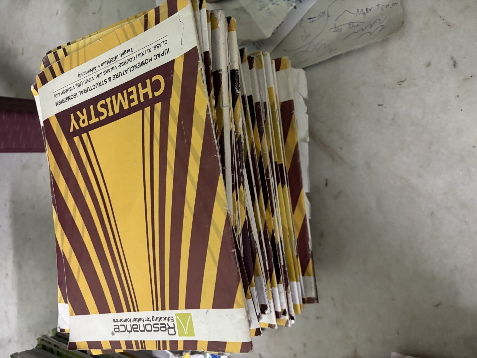 Resonance study material for JEE mains and advance - Second Hand - Bookaao