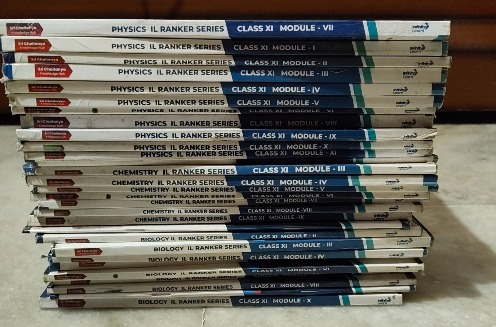 SriChaitanya Ranker Series NEET Modules (PCB-XI) - Second Hand - Bookaao