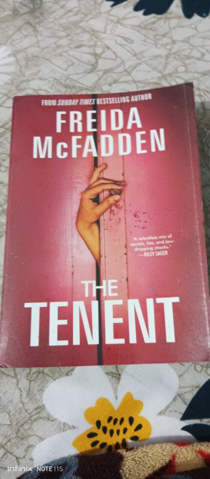 The tenent - Rent - Bookaao