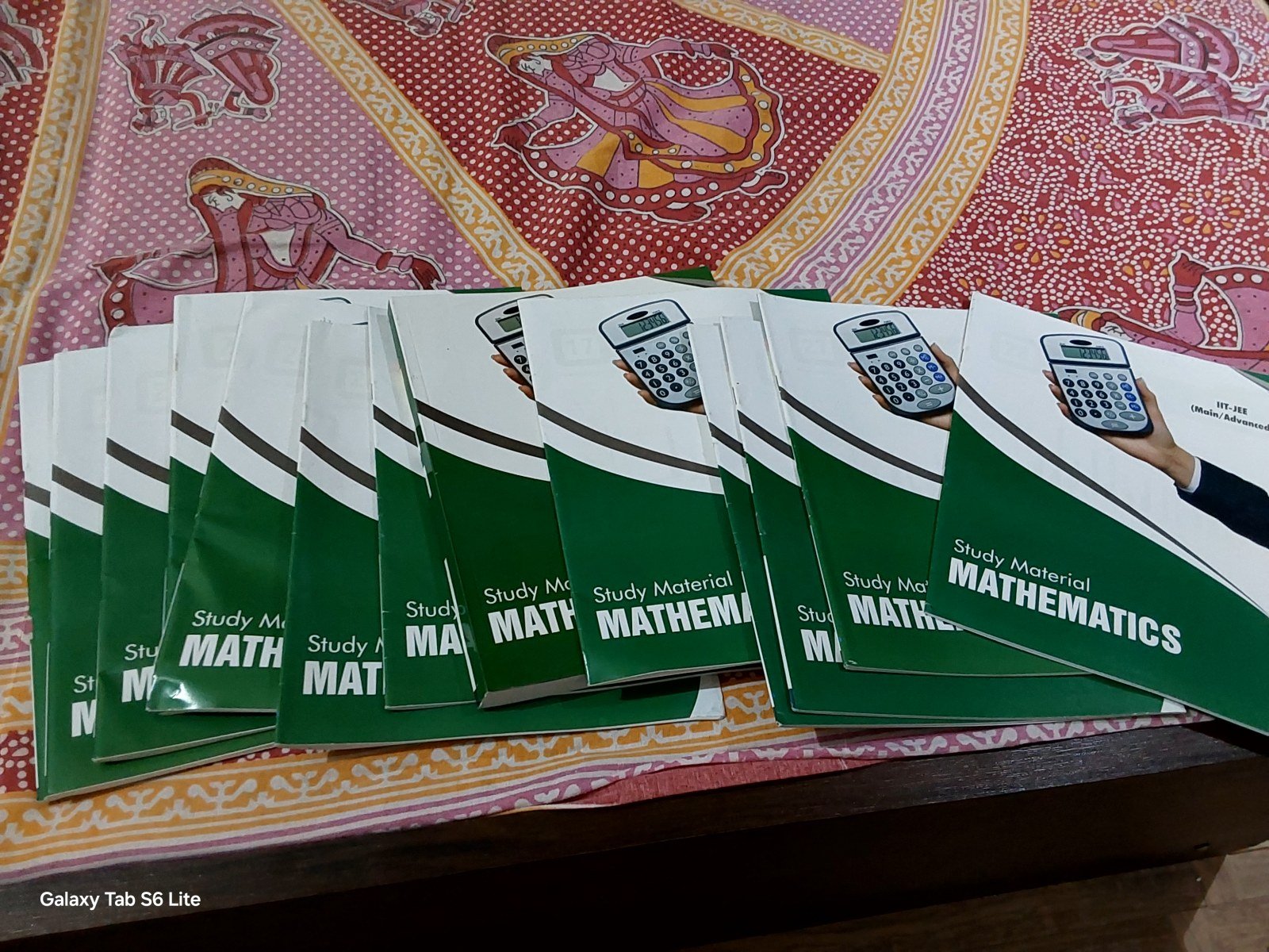 Theory plus pyqs of jee mains and advanced for maths - New Book - Bookaao