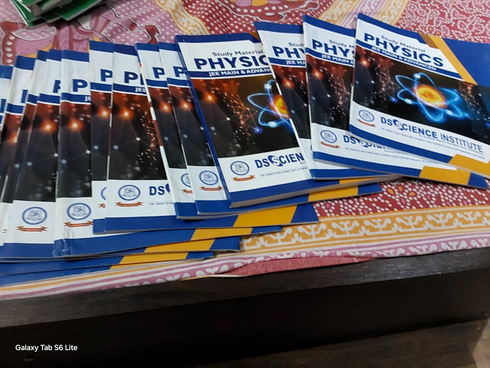 Theory plus pyqs of jee mains and advanced - New Book - Bookaao