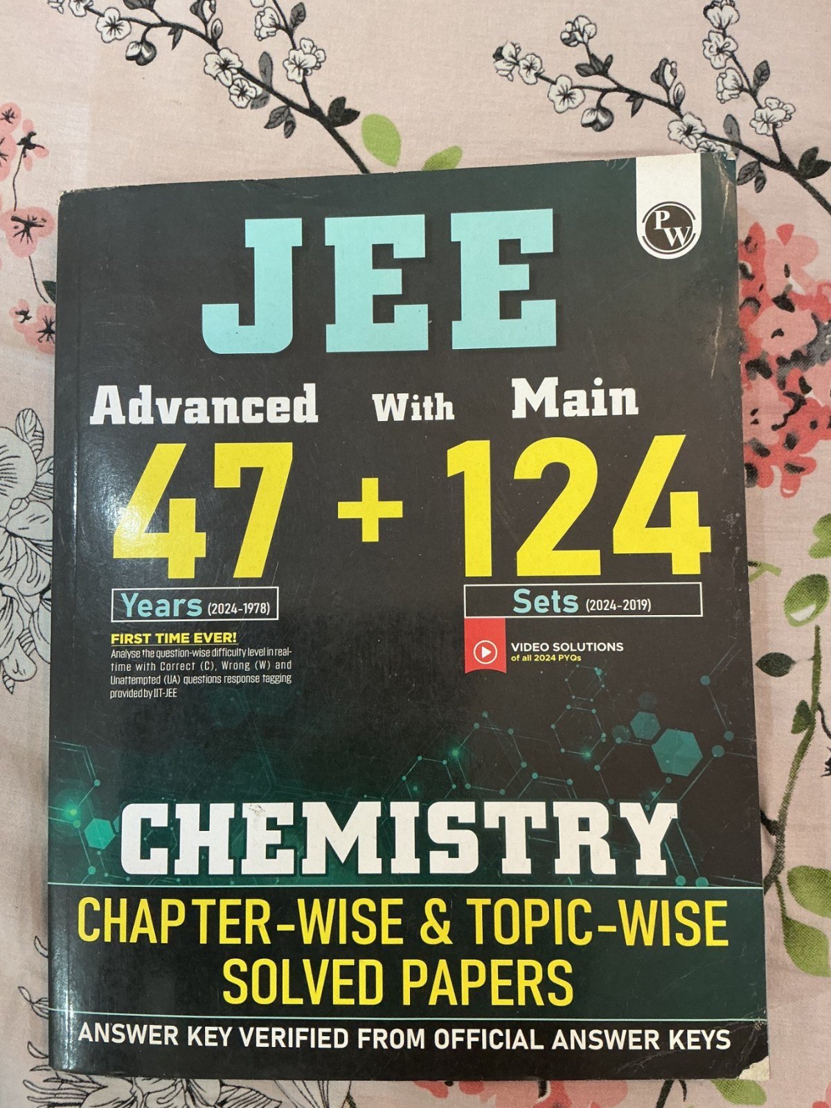 PW JEE chemistry PYQs of 47 years - New Book - Bookaao