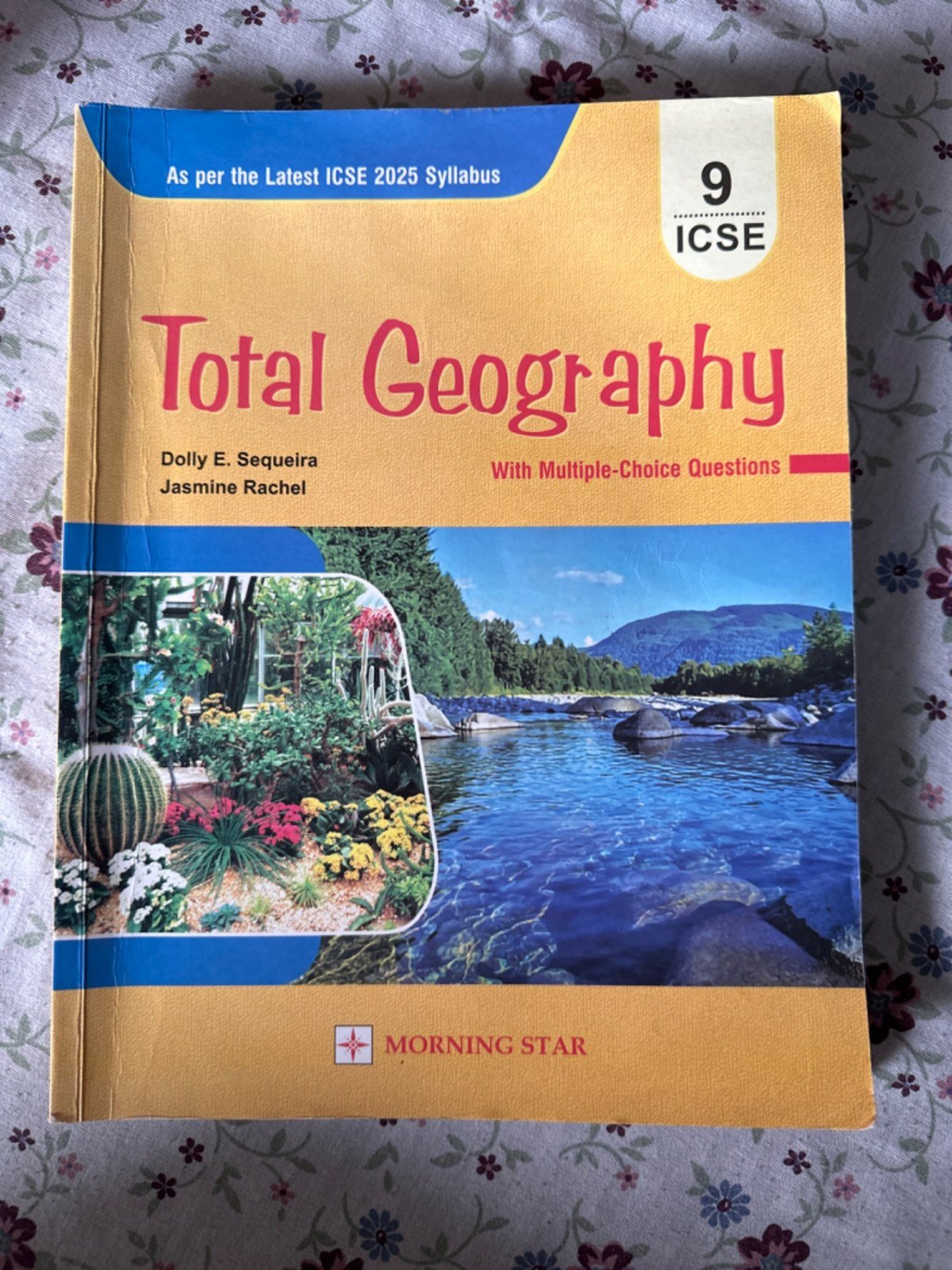 Total Geography ICSE 9 - Second Hand - Bookaao