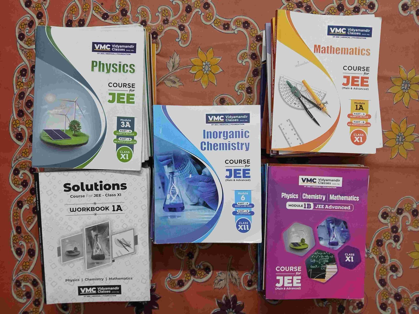 VMC IIT JEE MODULE AND WORKBOOK SET WITH SOLUTION - Second Hand - Bookaao