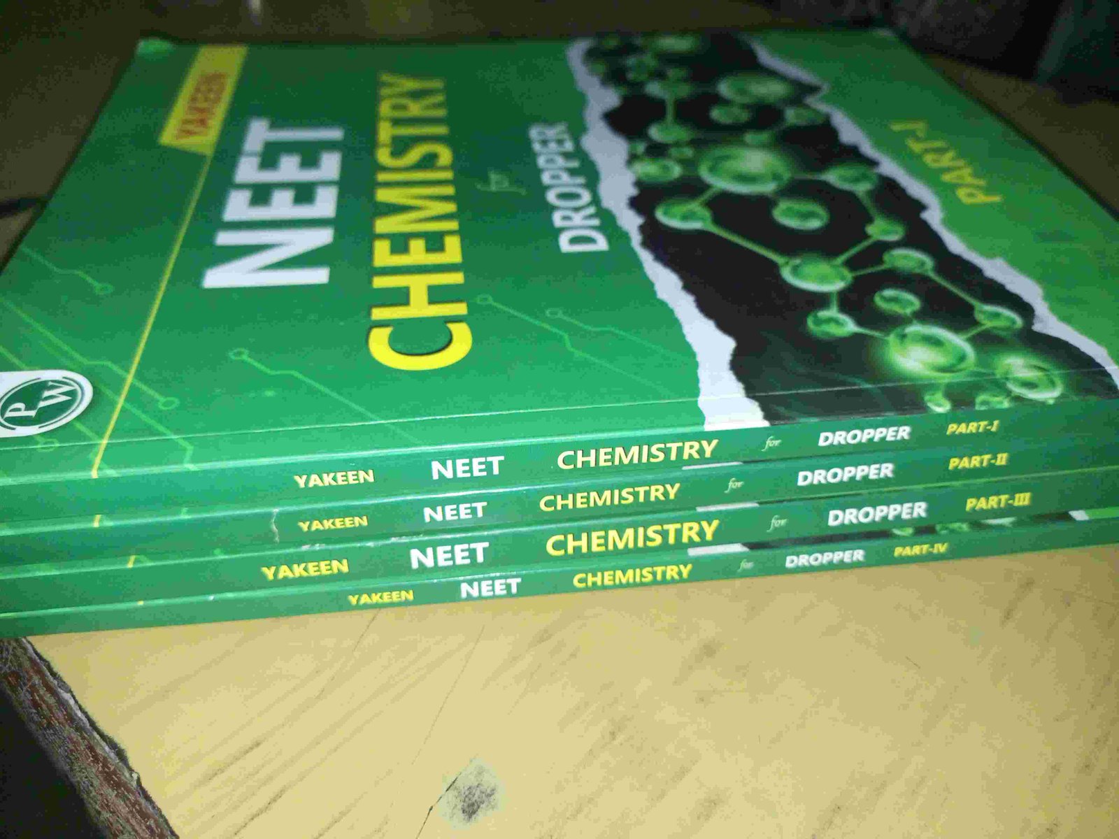 Yakeen neet dropper neet chemistry. - Second Hand - Bookaao