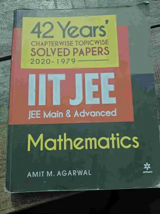 Arihant Amit M Agarwal Mathematics pyq Book JEE