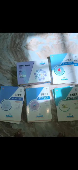 AAKASH NEET COACHING STUDY MATERIAL IN HINDI MEDIUM