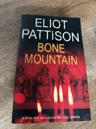 Bone Mountain - Second Hand - Bookaao
