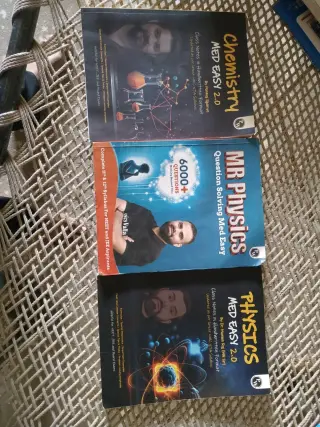 Med easy 2.0 of chemistry and physics by Mr ,panka - Second Hand - Bookaao