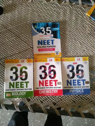Mtg 36 years neet physics +chemistry+biology - Second Hand - Bookaao