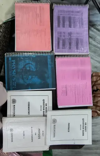 Neet ug physics chemistry workbooks  solutions inc - Second Hand - Bookaao