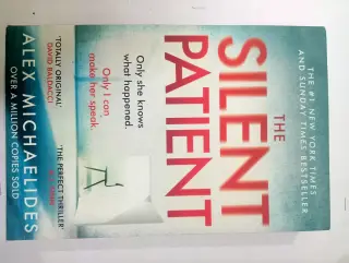 The Silent Patient  (paperback)