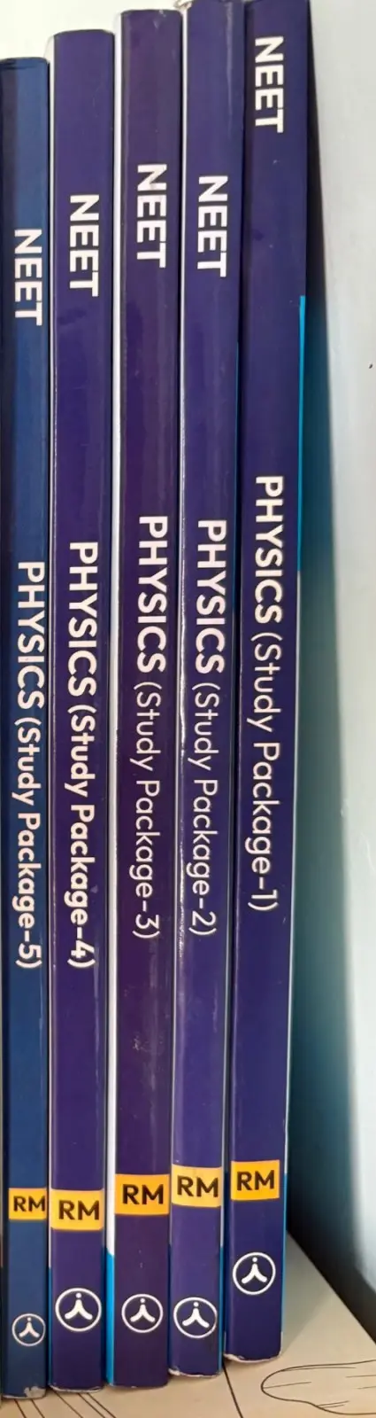 Buy Second Hand Aakash NEET Dropper Physics Study Material 2025-26 in Hyderabad - Bookaao