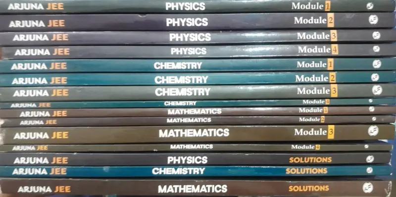Buy Second Hand Arjuna JEE Modules in Varanasi - Bookaao