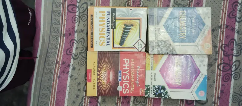 Buy Second Hand Class 12 Physics And chemistry in Loharu - Bookaao