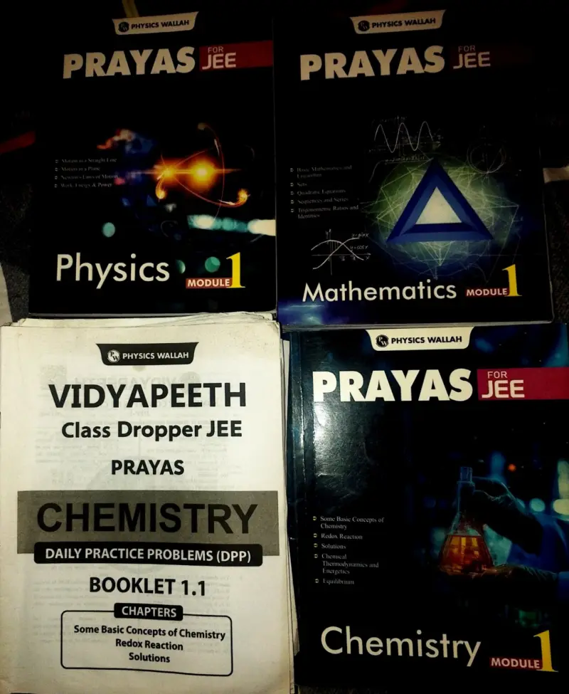 Buy Second Hand Complete Physics Wallah Prayas JEE Study Material in Lucknow - Bookaao