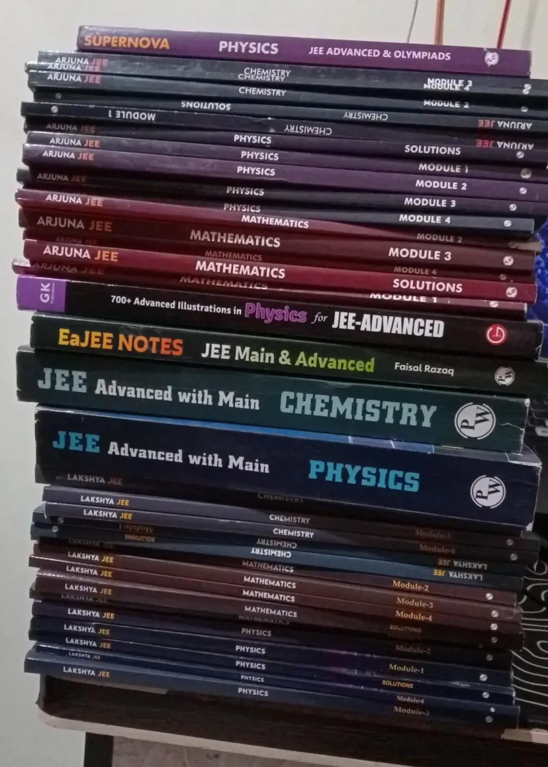 Buy Second Hand IIT JEE Books (Both JEE Mains And Advanced) in Raisen - Bookaao