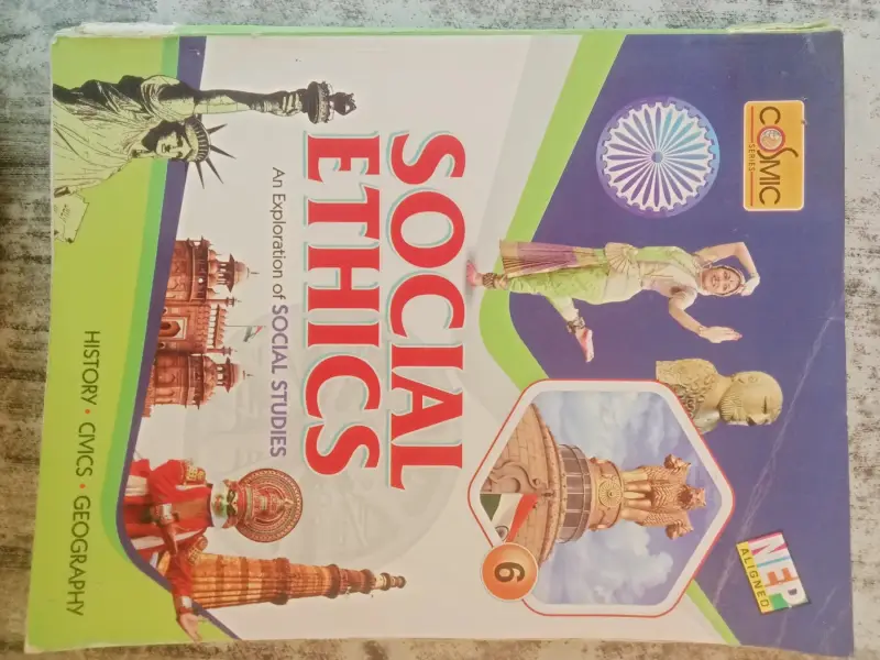 Buy Second Hand Main course book of Social science in Prayagraj - Bookaao