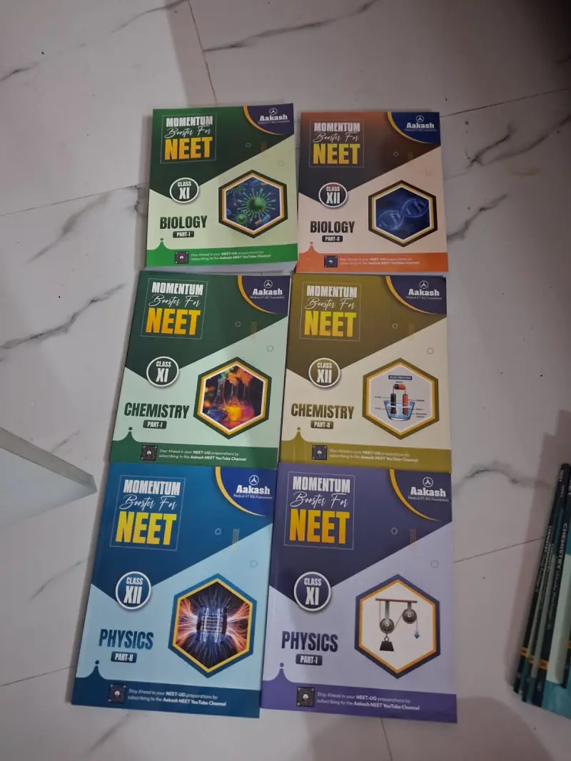 Buy Second Hand Momentum aakash for neet only for rankers in Lucknow - Bookaao