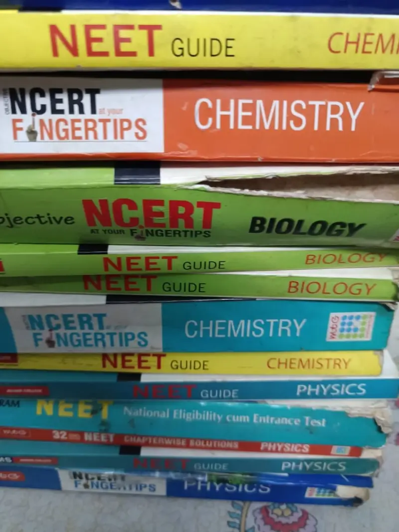 Buy Second Hand Neet book MTG, previous year and MCQ practice best in Circle No.5 (Old MCH Circle-II) Charminar - Bookaao