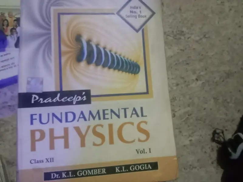 Buy Second Hand Pradeep's New course Physics vol 1 in Noida - Bookaao
