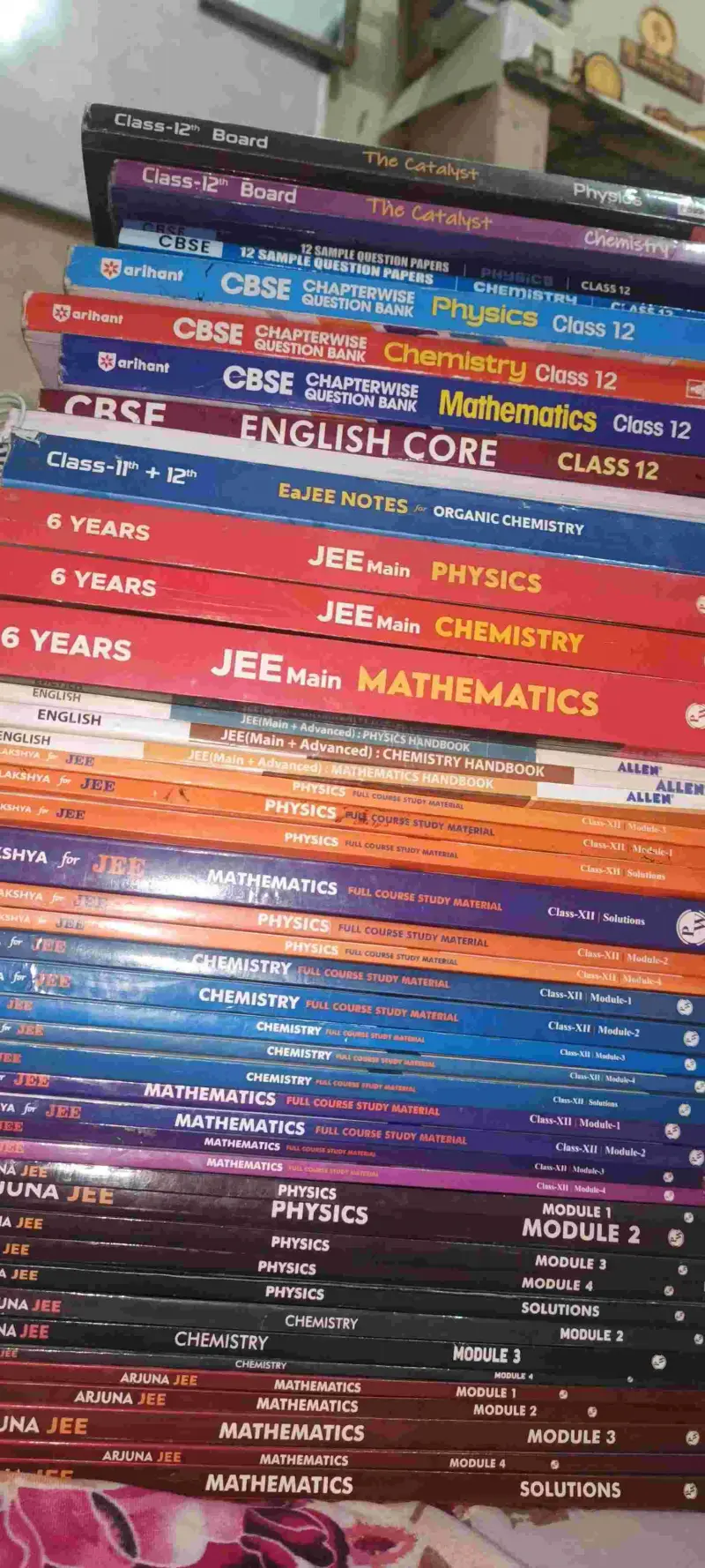 Buy Second Hand PW JEE (ARJUNA+LAKSHYA) WITH PYQ & EXTRA BOOKS in MEERUT - Bookaao